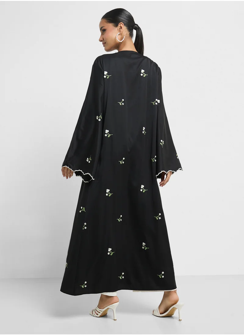 Khizana Abaya With Floral Motif