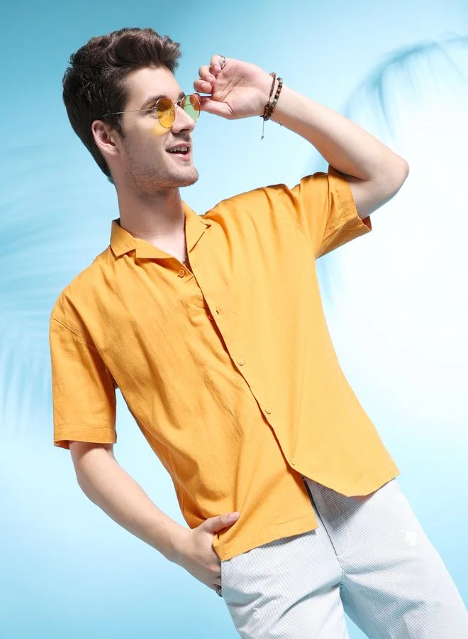 شركة المرآب الهندية Men Relaxed Fit Solid Half Sleeves Cuban Collar Resort Wear Shirt