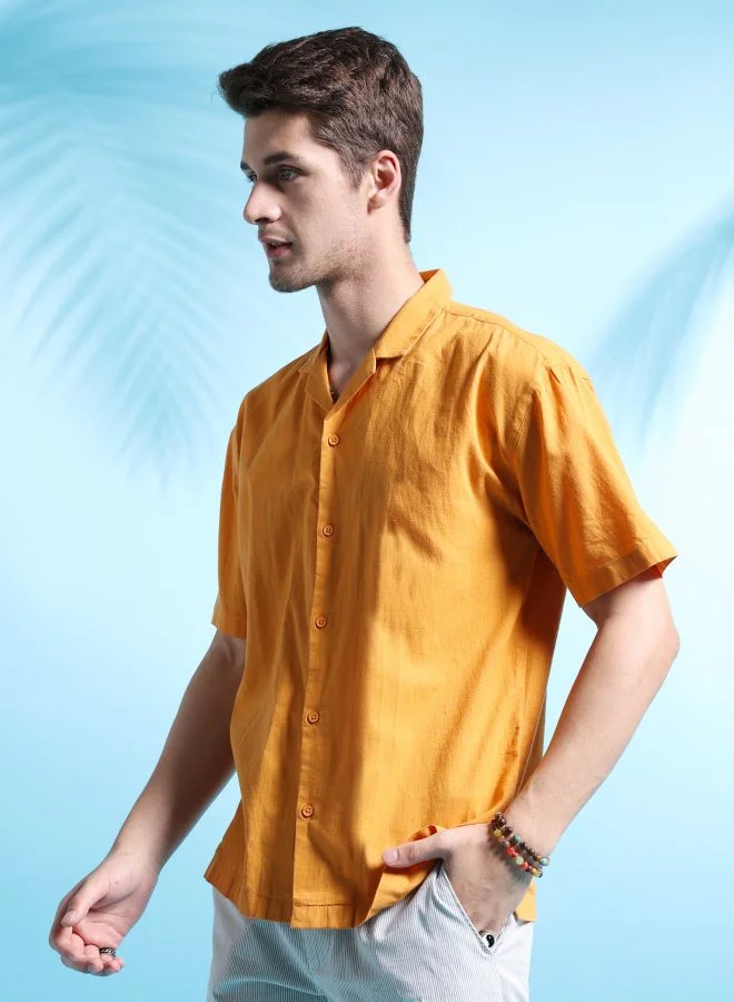 شركة المرآب الهندية Men Relaxed Fit Solid Half Sleeves Cuban Collar Resort Wear Shirt