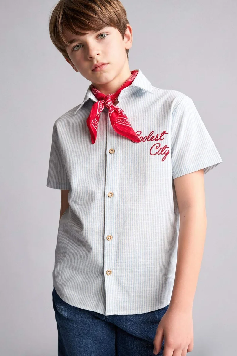 ديفاكتو Regular Fit Striped Short Sleeve Shirt