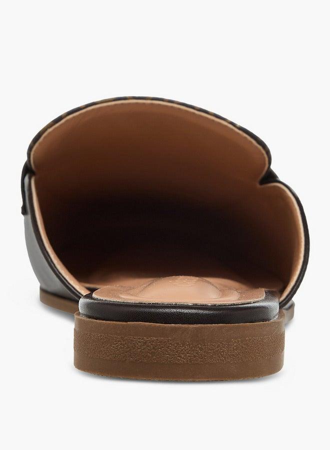 سيليست نعال نسائية سهلة الارتداء بطبعة شعار - Image 5