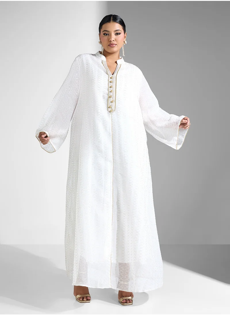 Khizana Plus size emrboidered placket jalabiya