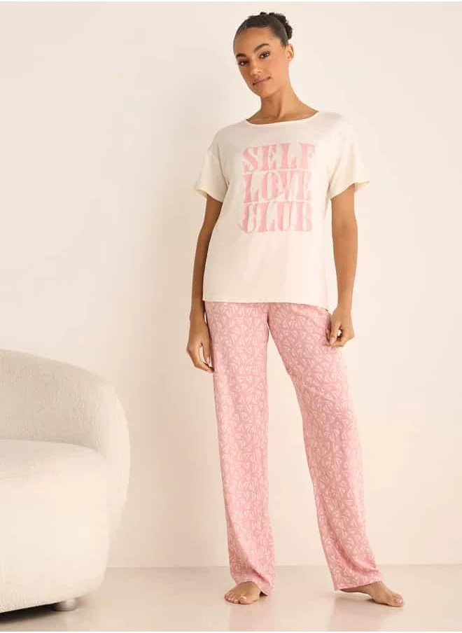 فاف Typographic Print T-shirt and Pyjama Set