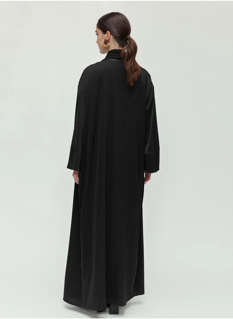 CHASE Essential Abaya