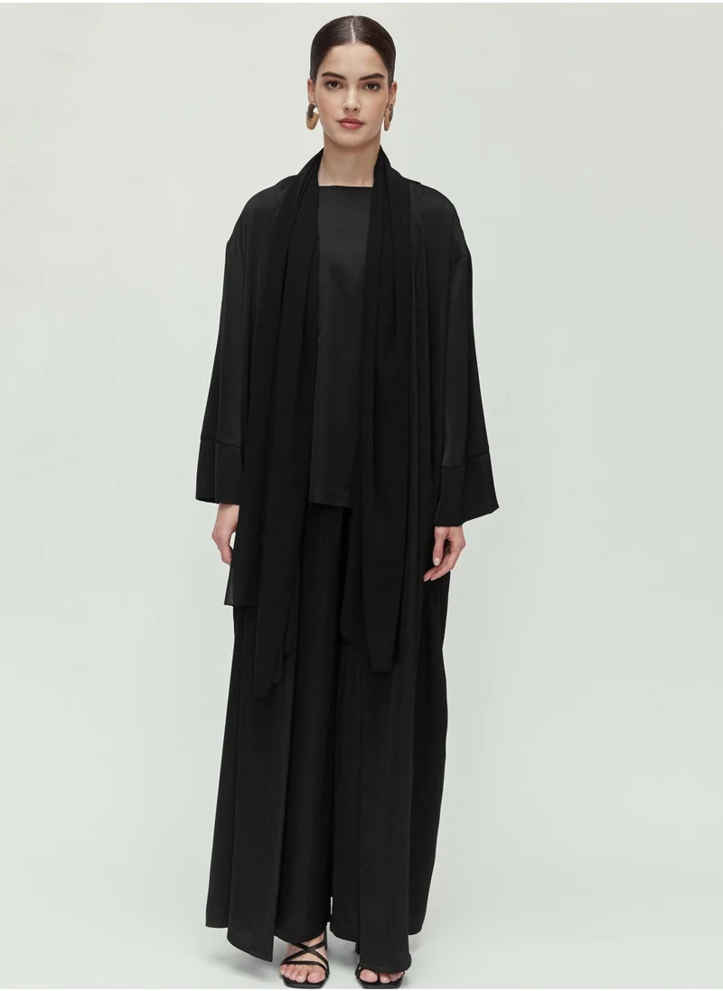 CHASE Essential Abaya