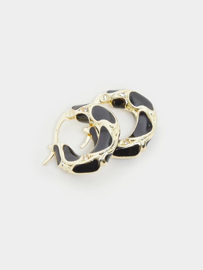 Styli Styli Hoop Earrings  - Image 4