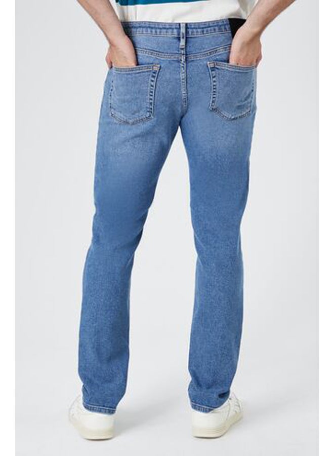 FOREVER 21 Distressed Skinny Jeans - Image 3