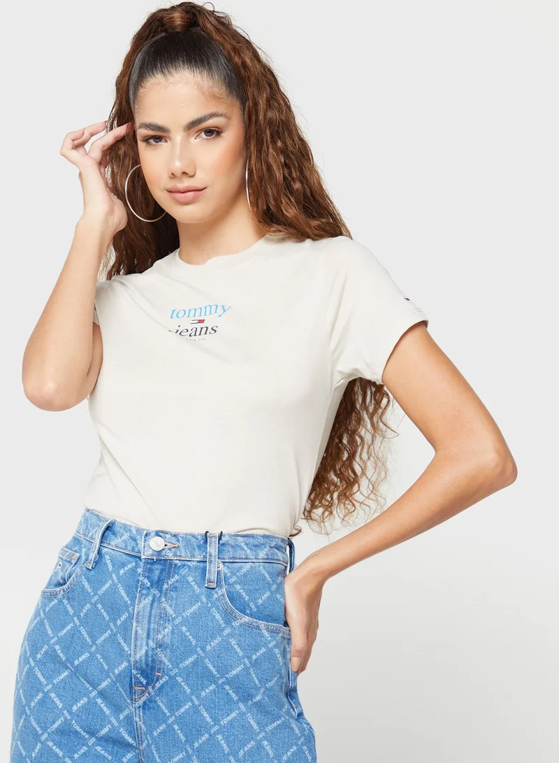 TOMMY JEANS Crew Neck Logo T-Shirt