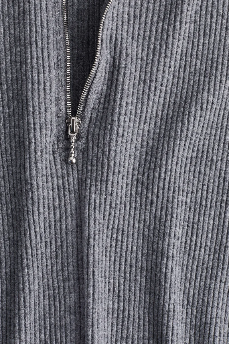 اتش اند ام Ribbed zip-top top