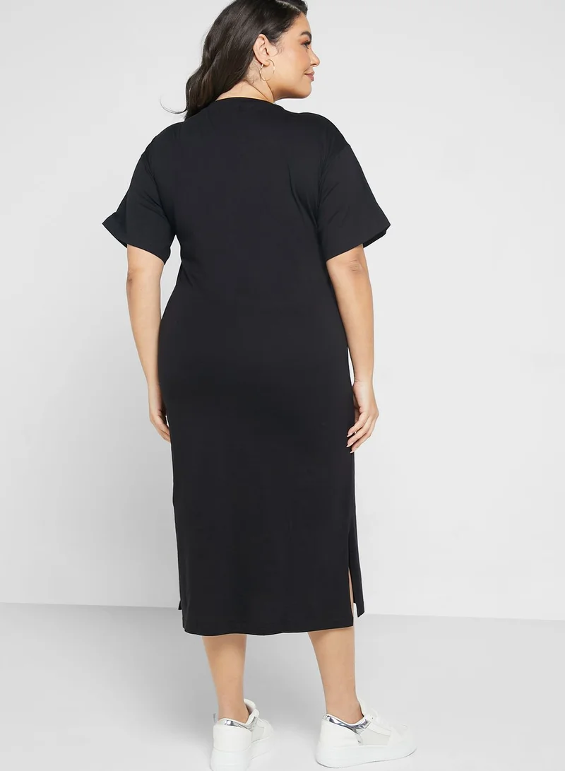 Ginger Plus Relaxed V-Neck Midi Dress