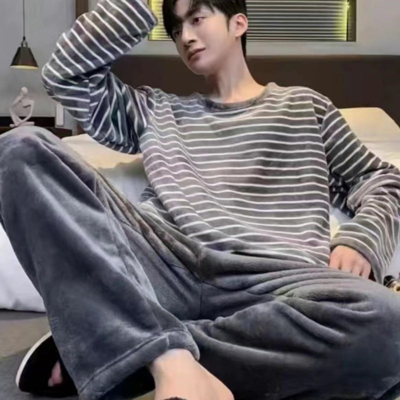 بيجامة فاخرة من المخمل الدافئ للرجال في الشتاء بأكمام طويلة مريحة للربيع - Image 2