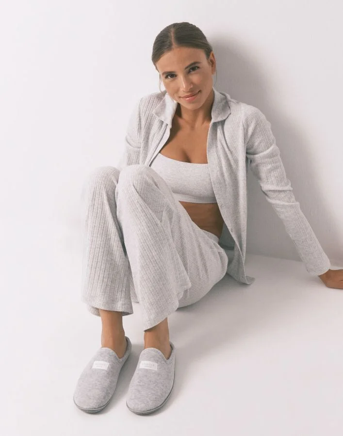 women'secret Grey Velour Slippers