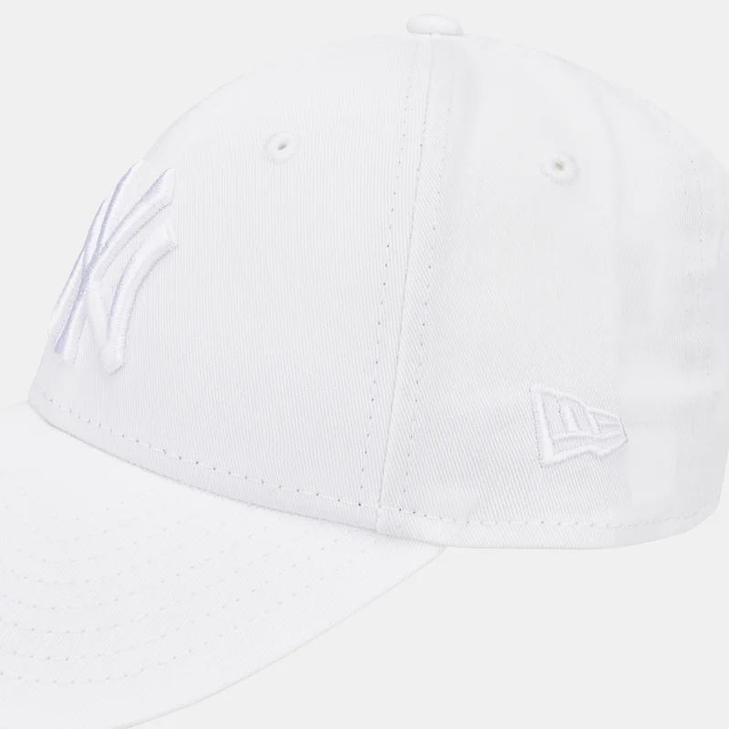 NEW ERA White Men's MLB New York Yankees League Essential 9FORTY Cap for Men | Best Price UAE