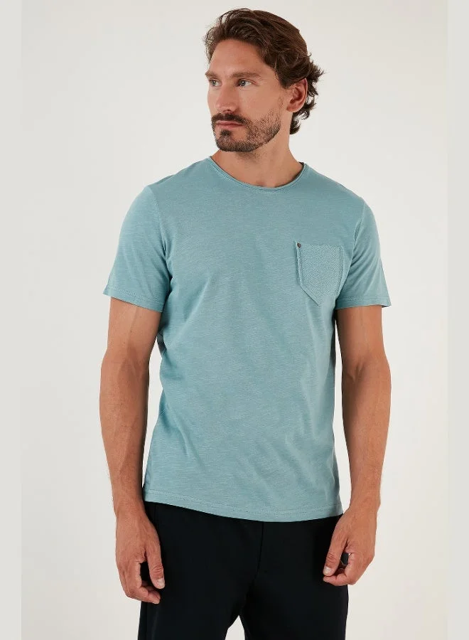 بوراتي تيشيرت رجالي قطن % بقصة ضيقة وياقة دائرية وجيب