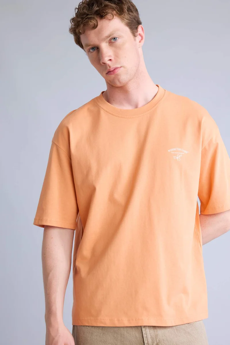 Defacto  100% Cotton Boxy Fit Back Print T-Shirt for Men | Best Price UAE