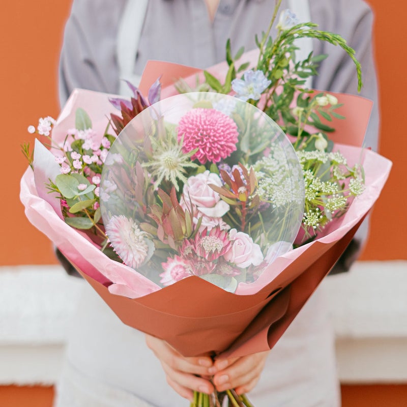 Clear Ball for Flower Wrapping, Enhances Bouquet Presentation, Durable Material - Image 4