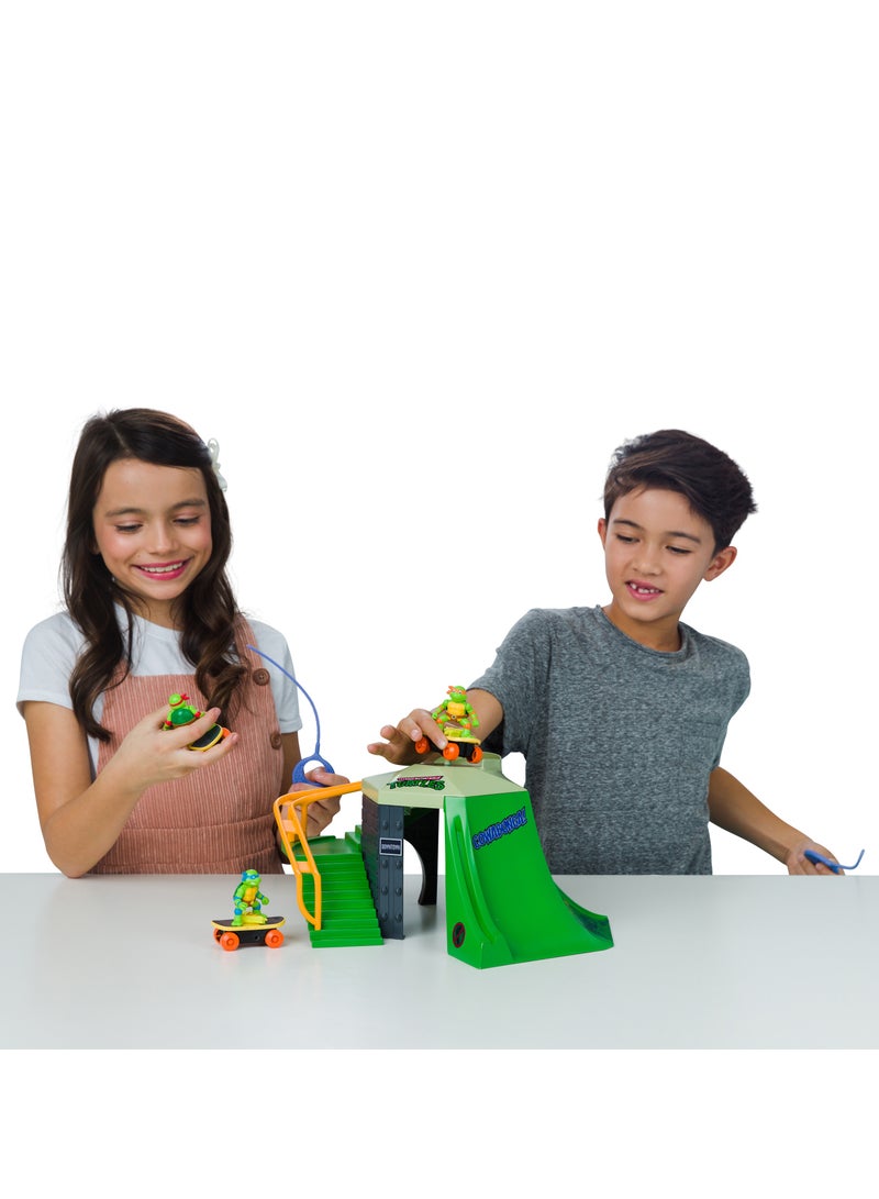 Funrise منتزه التزلج المجنون لفرسان النينجا المراهقين الكلاسيكي | متزلج مع شخصية | هدية للأطفال - Image 5