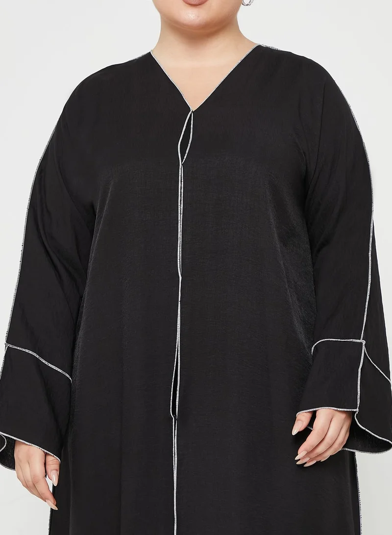 Khizana Contrast Paneled Abaya