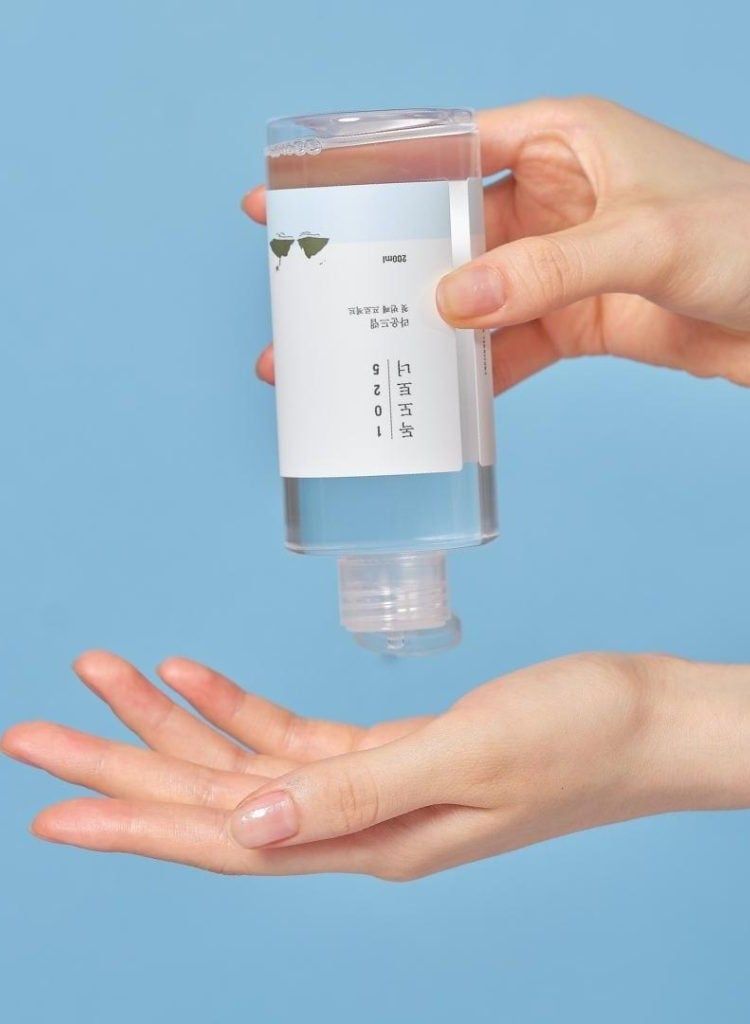 Round Lab 1025 Dokdo Toner 200ml, Exfoliate Dead Skin Cells, Replenish Skin with Long Lasting Hydration - Image 4