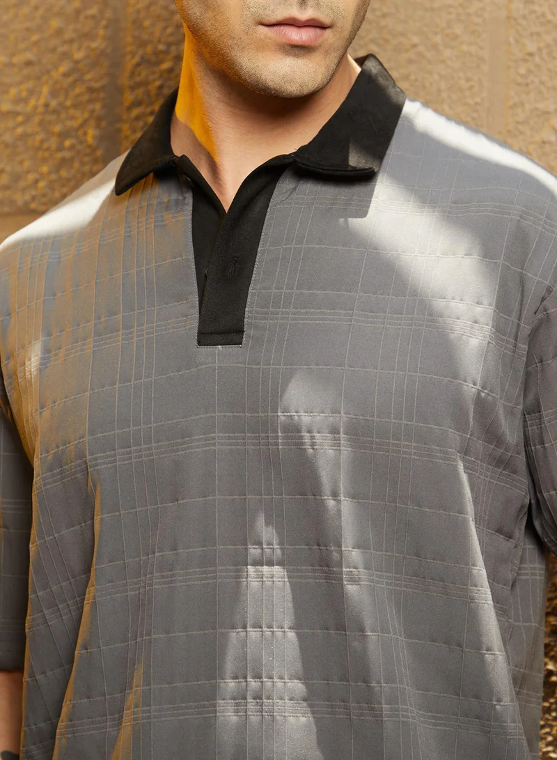 Campus Sutra Men's Moon Grey & Onyx Black Contrast Grid Polo T-Shirt