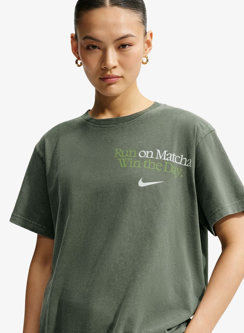 Nike Classic Boyfriend T-Shirt - Image 3