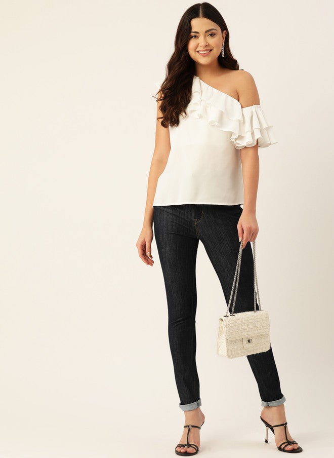 Rue Collection بلوزة جورجيت بأكتاف واحدة مع كشكش للنساء - Image 5