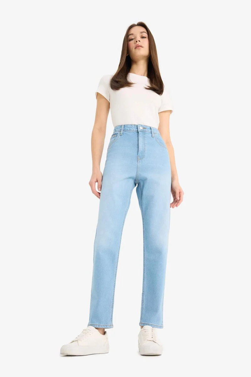 ديفاكتو Lina Comfort Mom Fit Normal Waist Straight Leg Jeans