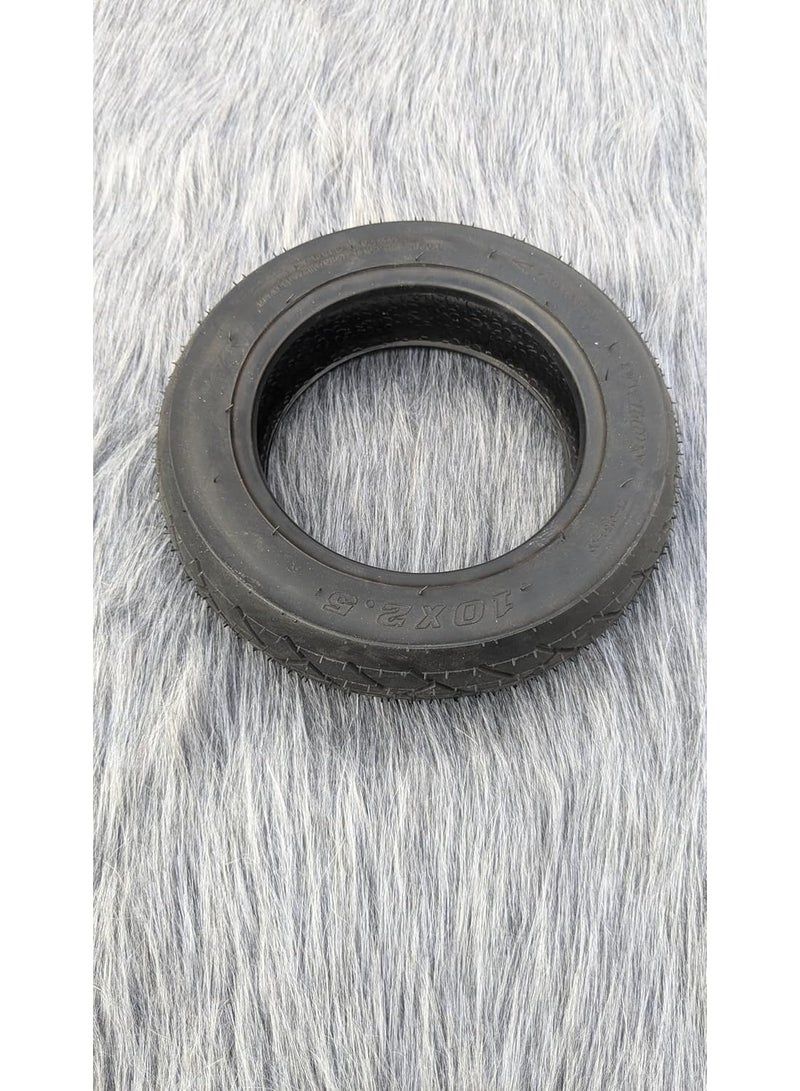 إطار سكوتر خارجي مقاس 10 بوصة، مصنوع من خامة متينة وسميكة لضمان التحمل والعمر الطويل، يتميز بتصميم مضاد للانزلاق لزيادة الثبات والأمان، ومناسب للاستخدام العالمي على مختلف أنواع السكوترات التي تدعم هذا المقاس - Image 4