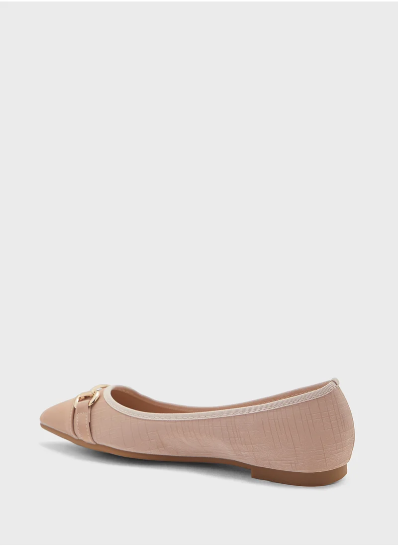 ELLA Horse Bit Trim Pointed Flat Shoe
