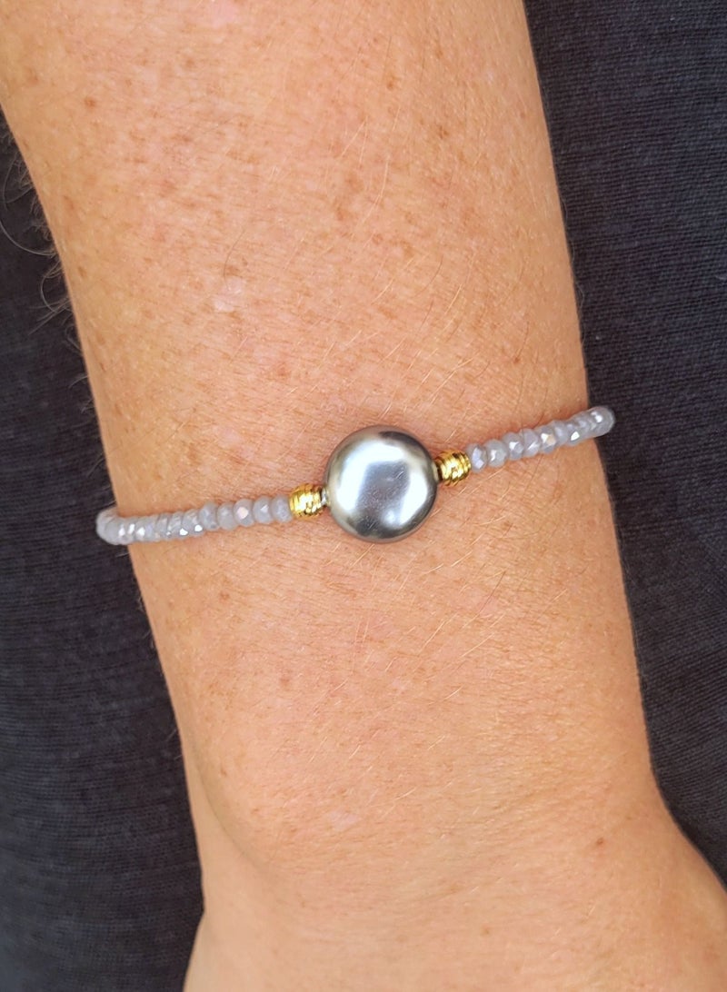 Alwan Crystal Bracelet with a Majorca Style Pearl - Image 3