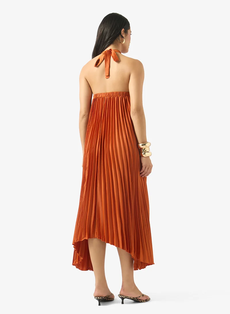 سولايرا Halter Neck Pleated Beach Dress