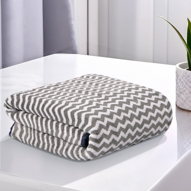 Kuber Industries Kuber Industries Microfibre 24x48 Inch Men and Women Bath Towel | 280 GSM Quick Dry Absorbent Gym Sweat Workout & Shower Body Towel for Sports, Beach and Travel | Zig Zag - Grey - Image 1