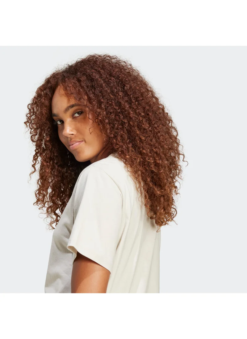 اديداس Essential Small Logo T-Shirt