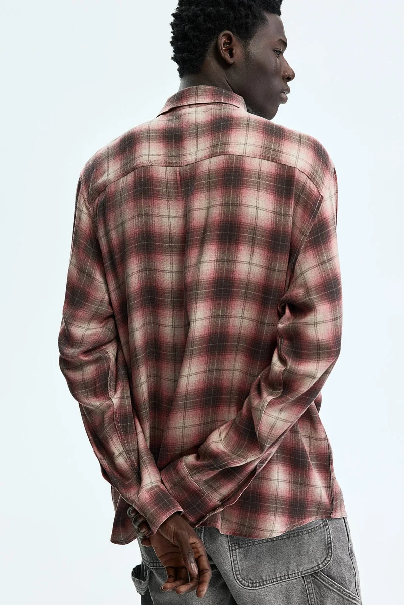 اتش اند ام قميص بقصة مريحة