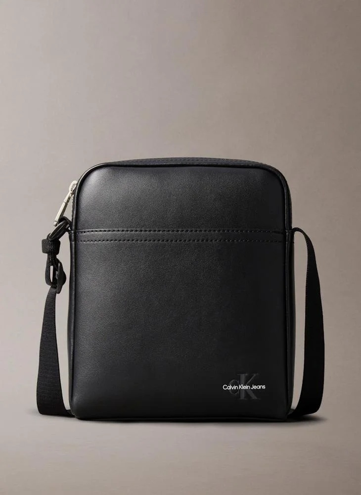 Calvin Klein Jeans Logo Detailed Reporter Bag