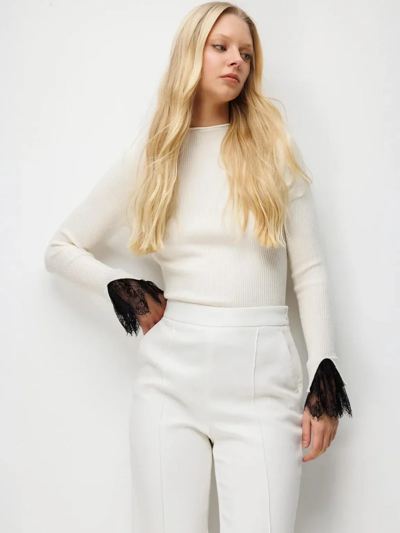 Mixray Natural MIXRAY Slim Fit Ribbed Knit Sweater with Crew Neck for Women | Best Price UAE