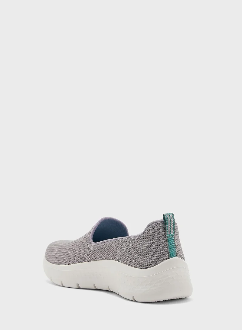 سكيتشرز حذاء جو ووك فلكس