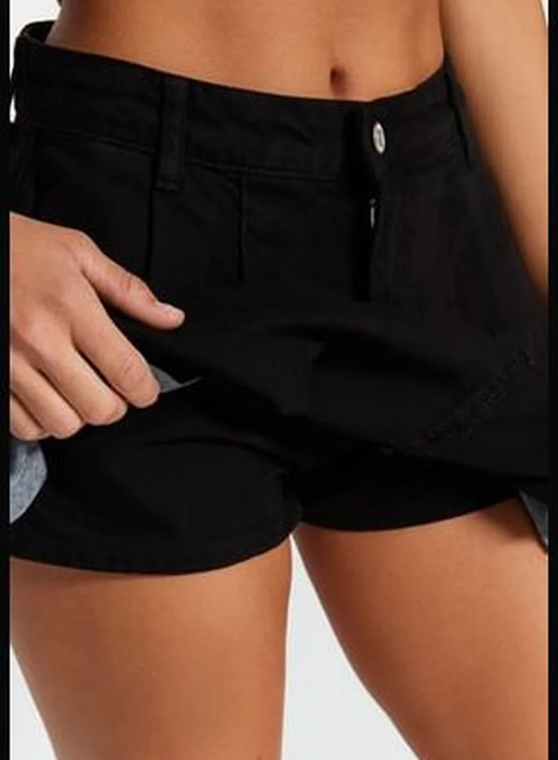 trendyol Black Shorts & Bermuda TWOSS22SR00164