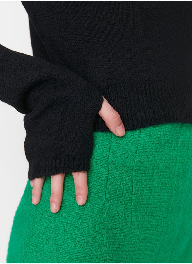 trendyol - Black Crop Soft Textured Knitwear Sweater TWOAW23KZ00730 - Image 1