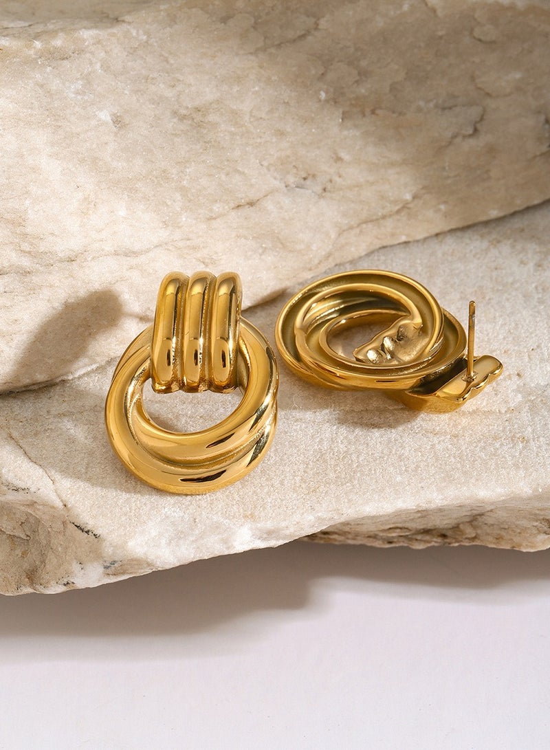 سونداراسوندارا أقراط متدلية دائرية ملتوية من التيتانيوم الفولاذي المطلي بذهب 18 قيراطًا للنساء والفتيات مع علبة هدايا فاخرة - Image 3