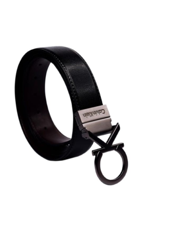 حزام كالفن كلاين مصنوع من الجلد باللون الاسود