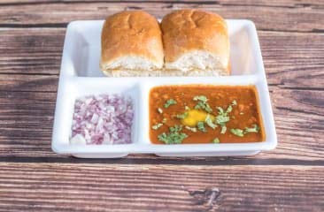 Everbuy Food-Grade Virgin Microwave Safe 3 Compartment Divided Dinner Plates (Set of -4) (Made in India) - Image 1