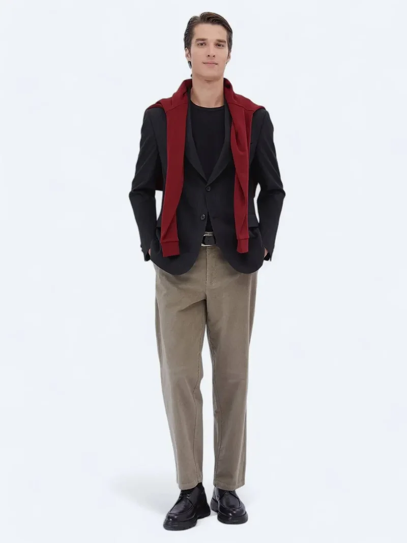 كيب جاكيت عصري مخطط باللون الأسود