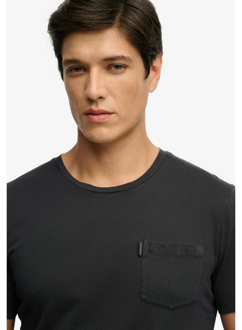 Superdry  Classic Essential Pocket T-Shirt for Men | Best Price UAE