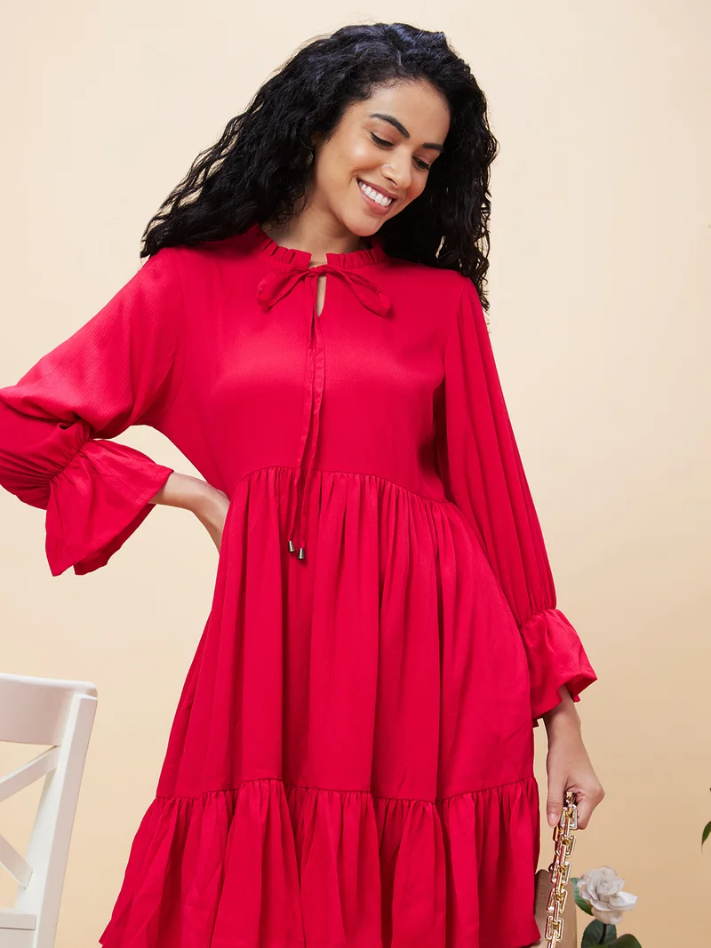 جلو باص فستان جلوبس نسائي بأكمام الجرس وربطة عنق