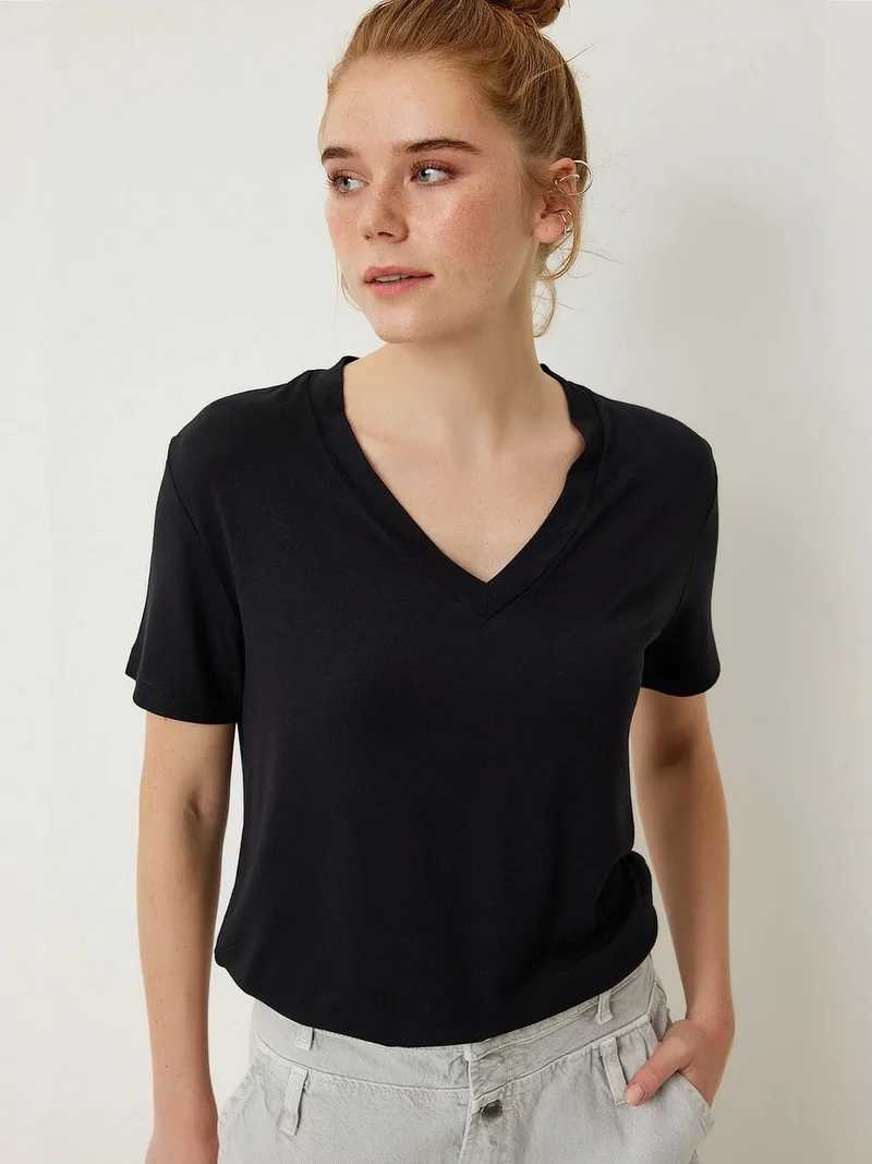 Happiness İstanbul ISTANBUL V-Neck Short Sleeve Plain T-Shirt