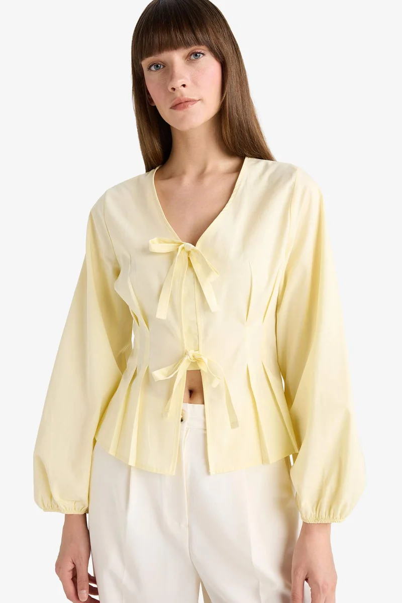 ديفاكتو Fitted V-Neck Poplin Long Sleeve Blouse
