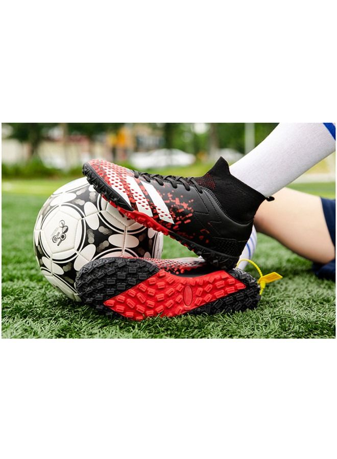 Anti-slip and wear-resistant outdoor training football shoes Fashion, lightweight and breathable football shoes