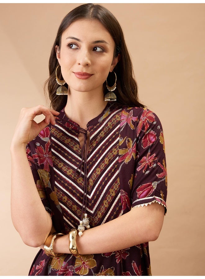 globus Globus Women Wine Floral Print Mandarin Collar Gota Lace Yoke Flared Hem A-Line Maxi Dress  - Image 5