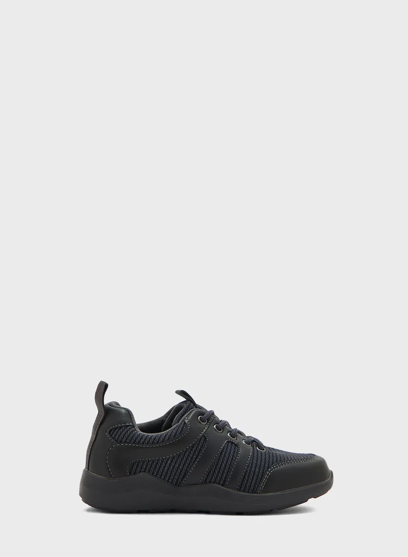 Pinata Kids Lace Up Sport Shoes